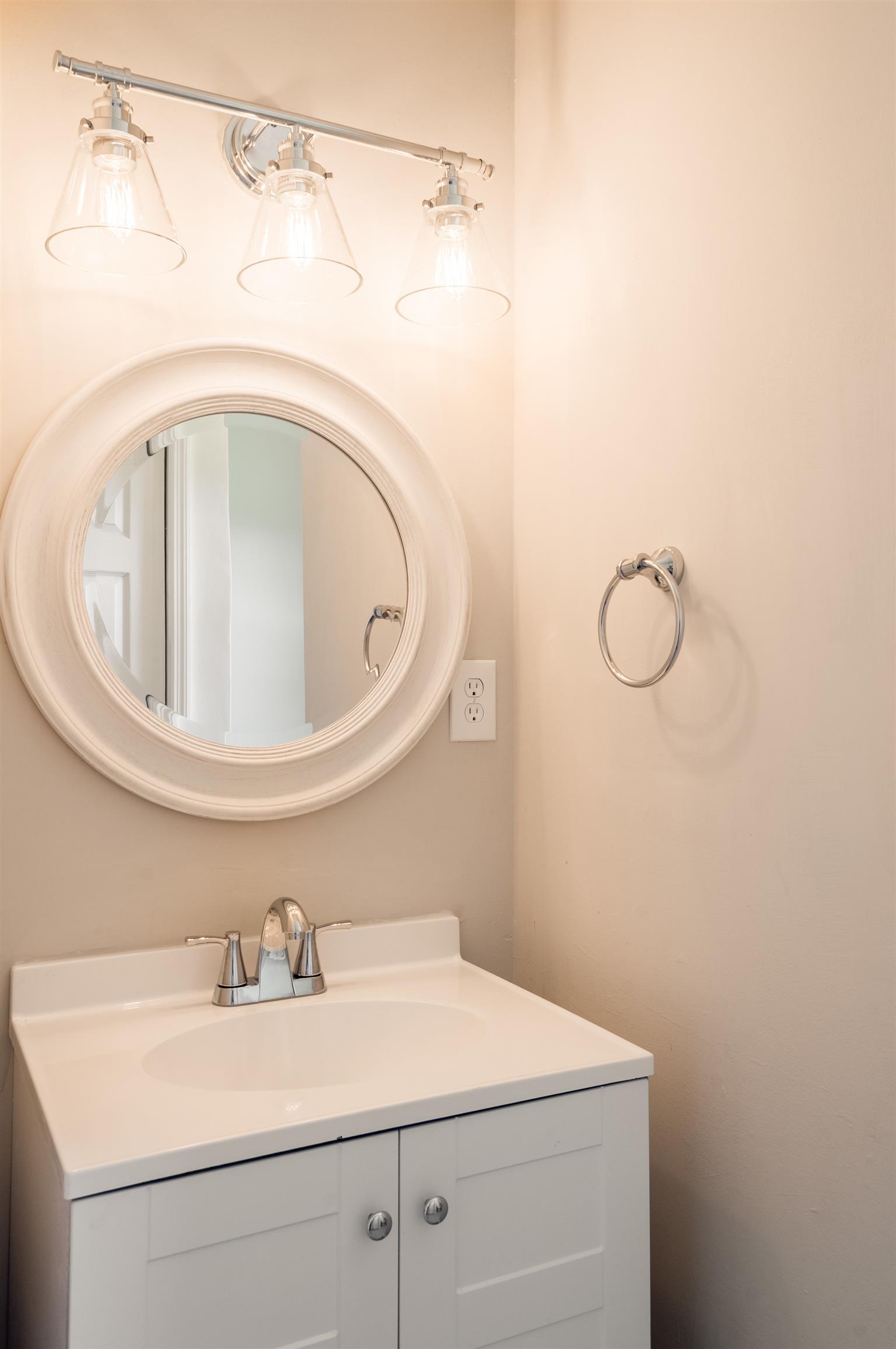 508 Curd Road Mount Juliet, TN 37122 - Photo 12 of 14 a bathroom with a sink and vanity