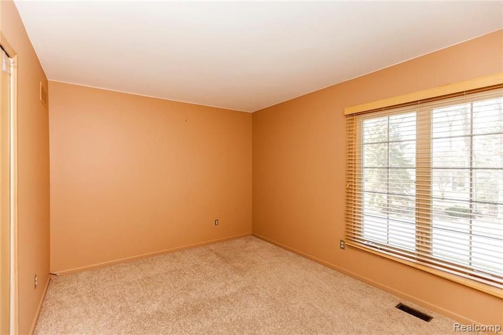 30516 Huntsman Drive West Farmington Hills, MI 48331 - Photo 45 of 54