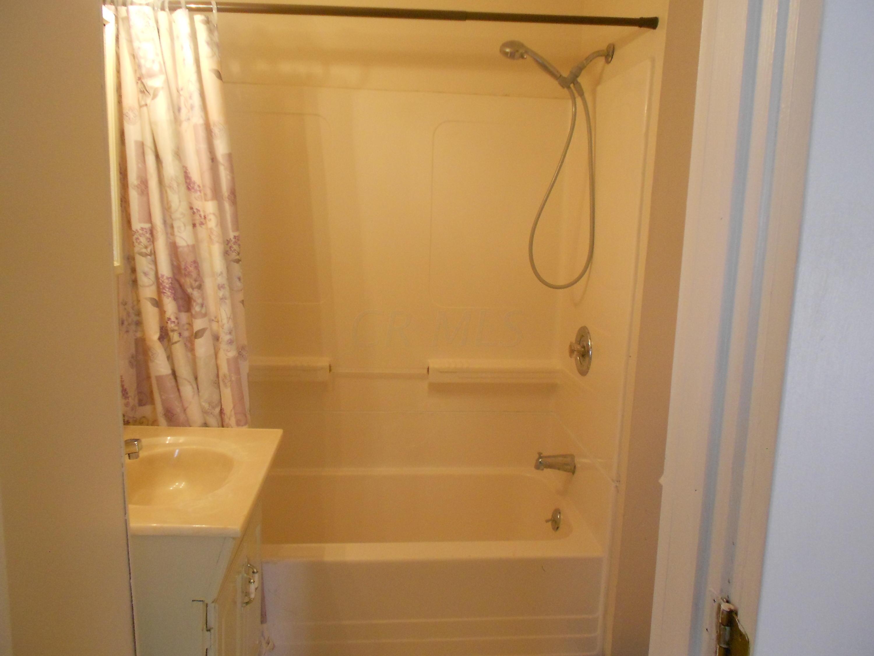 374 Walnut Street Circleville, OH 43113 - Photo 14 of 26