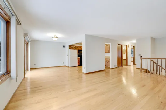 $399,900 | 2492 Beam Avenue, North St. Paul, MN 55109