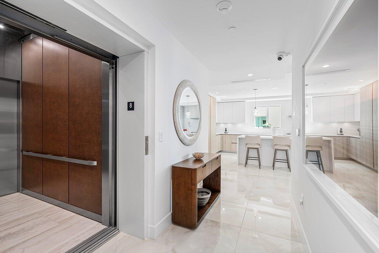 475 East Royal Palm Road, Unit 805 Boca Raton, FL 33432 - Photo 3 of 41 Foyer