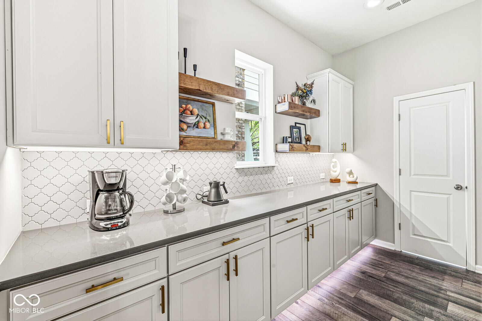 9102 Hawkins Road Indianapolis, IN 46216 - Photo 11 of 54 Gallery Image 11