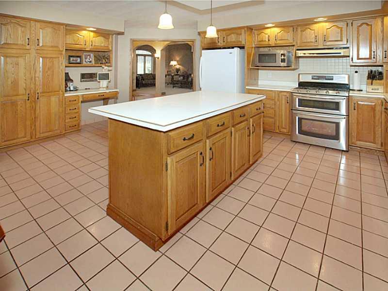 1803 Ridge Road Jeannette, PA 15644 - Photo 7 of 25 Kitchen.