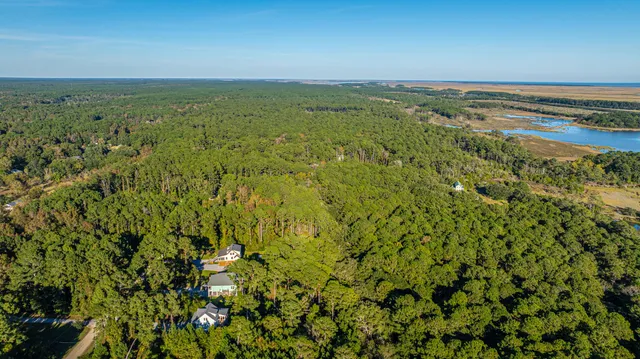 $760,000 | 325 McClellan Avenue, McClellanville, SC 29458