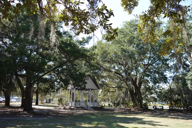 $760,000 | 325 McClellan Avenue, McClellanville, SC 29458