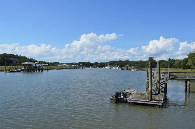 $760,000 | 325 McClellan Avenue, McClellanville, SC 29458