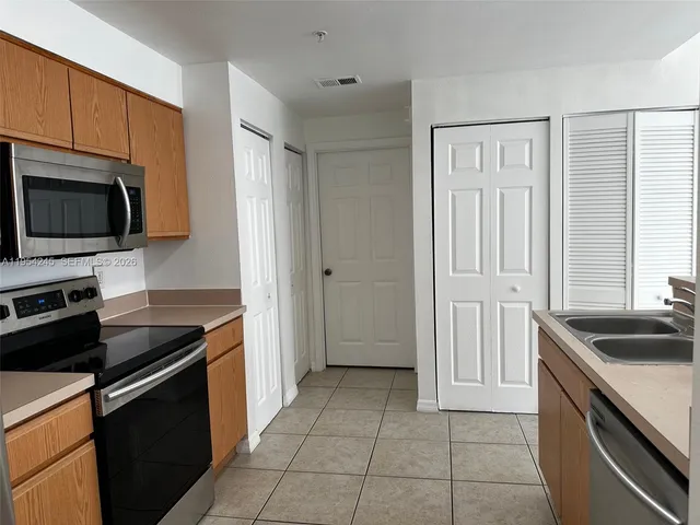 $1,350 | 3502 Windy Walk Way, Unit 2111, Orlando, FL 32837