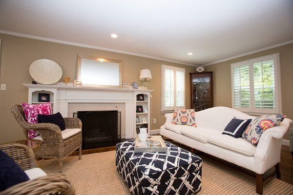 38 Martin Road Wellesley, MA 02481 - Photo 2 of 14