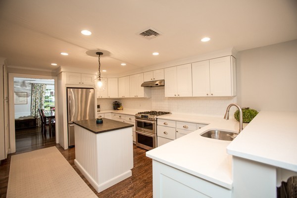 38 Martin Road Wellesley, MA 02481 - Photo 6 of 14
