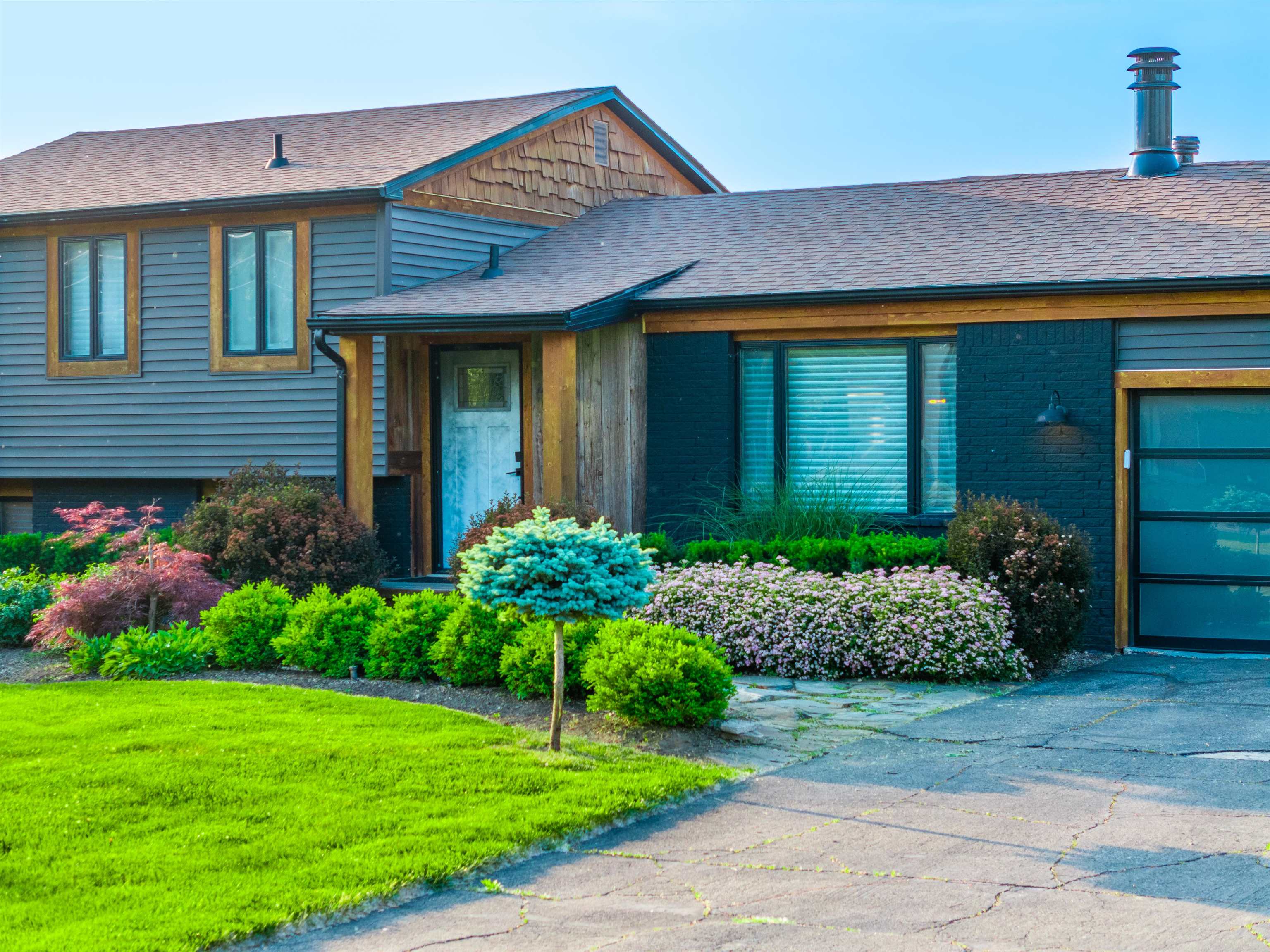 417 East Rolston Road Linden, MI 48451 - Photo 3 of 53