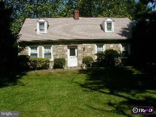 886 Davisville Road Warminster, PA 18974 - Photo 1 of 3 Gallery Image 1