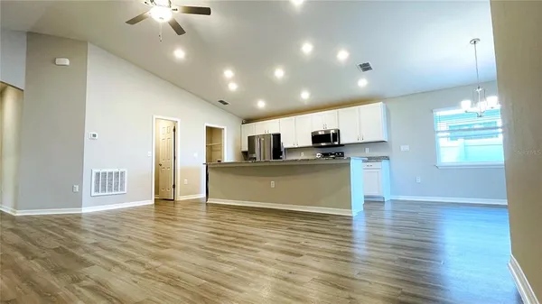 $2,300 | 1387 Mountain Flower Lane, Davenport, FL 33837