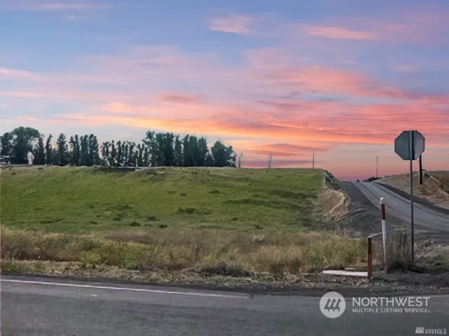 $99,000 | 2997 Northeast D 9 Road, Moses Lake, WA 98837