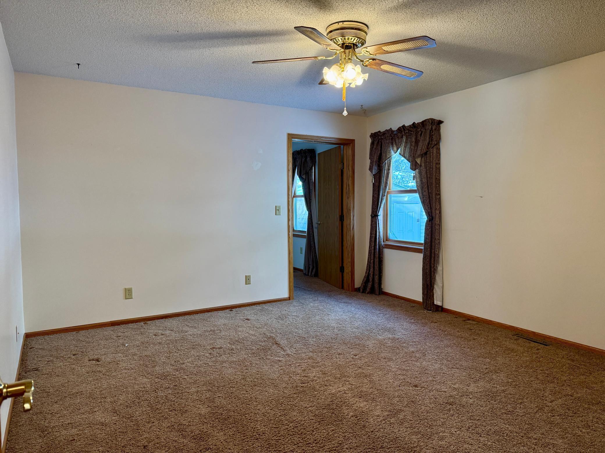 236 Wilson Street Alden, MN 56009 - Photo 17 of 38