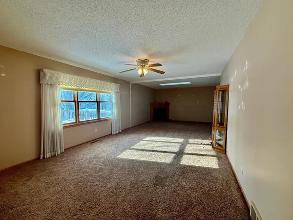 $349,200 | 236 Wilson Street, Alden, MN 56009