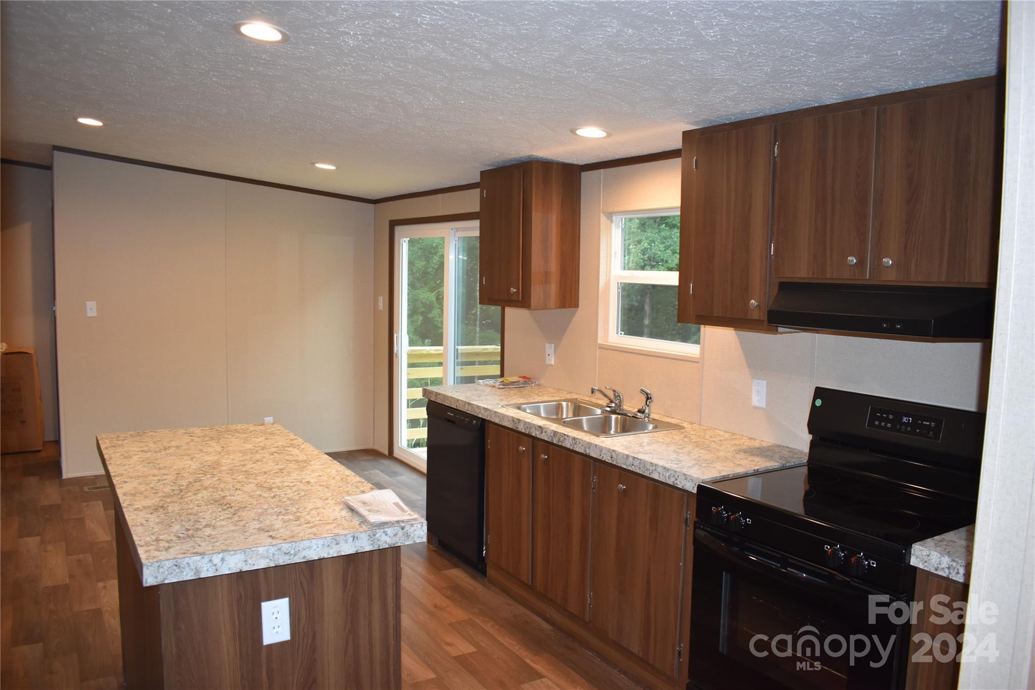 40 Madac Ridge Marion, NC 28752 - Photo 11 of 38