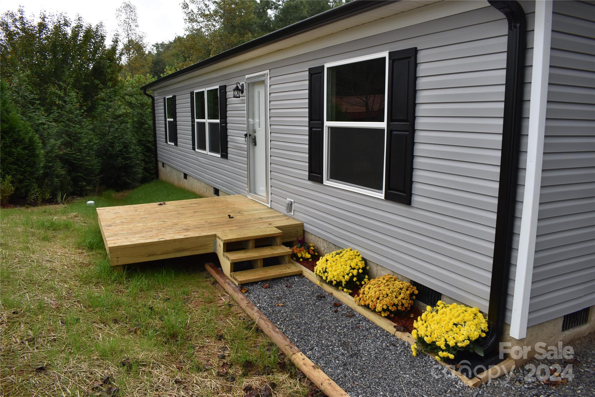 40 Madac Ridge Marion, NC 28752 - Photo 2 of 38