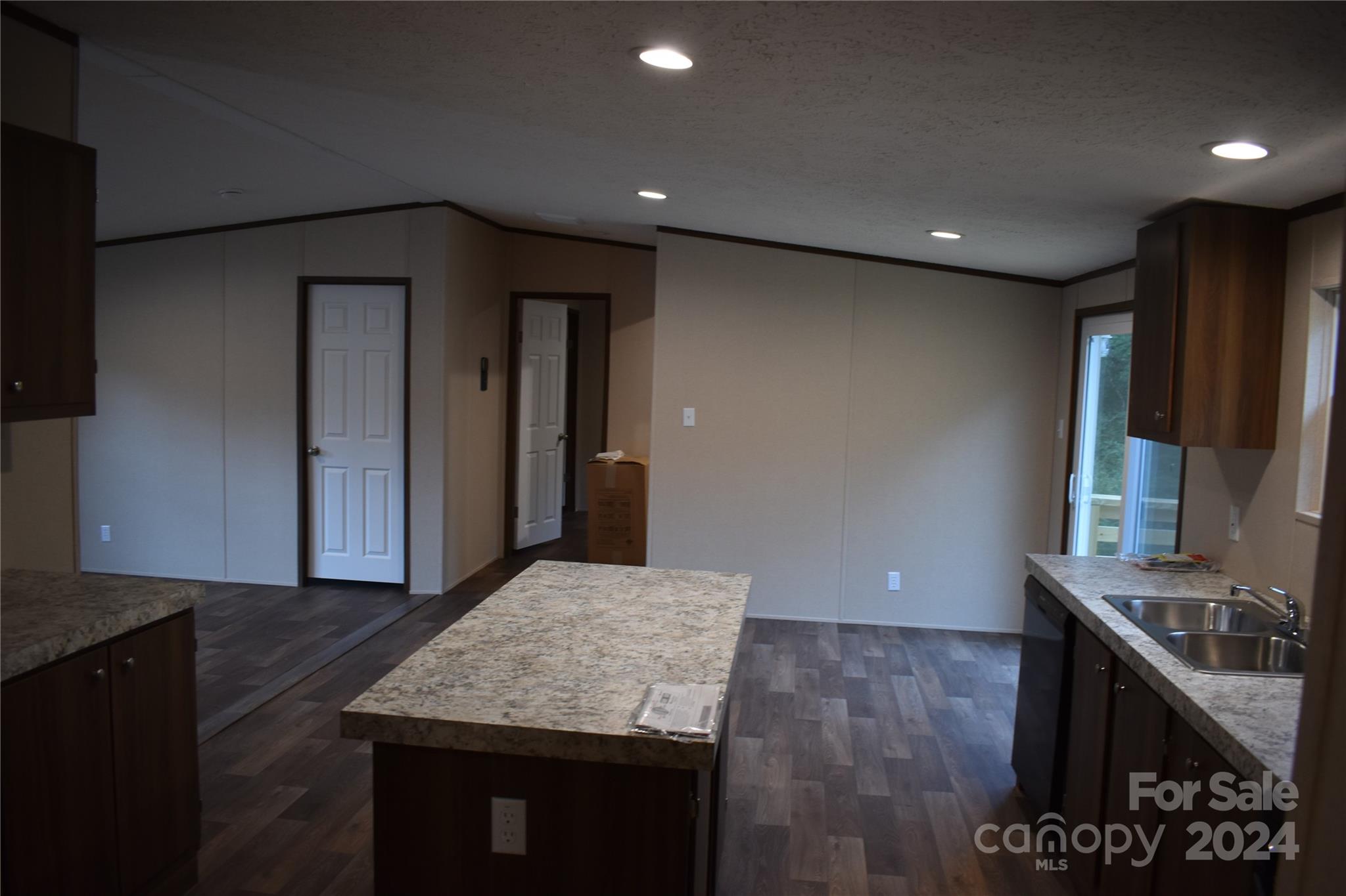 40 Madac Ridge Marion, NC 28752 - Photo 8 of 38