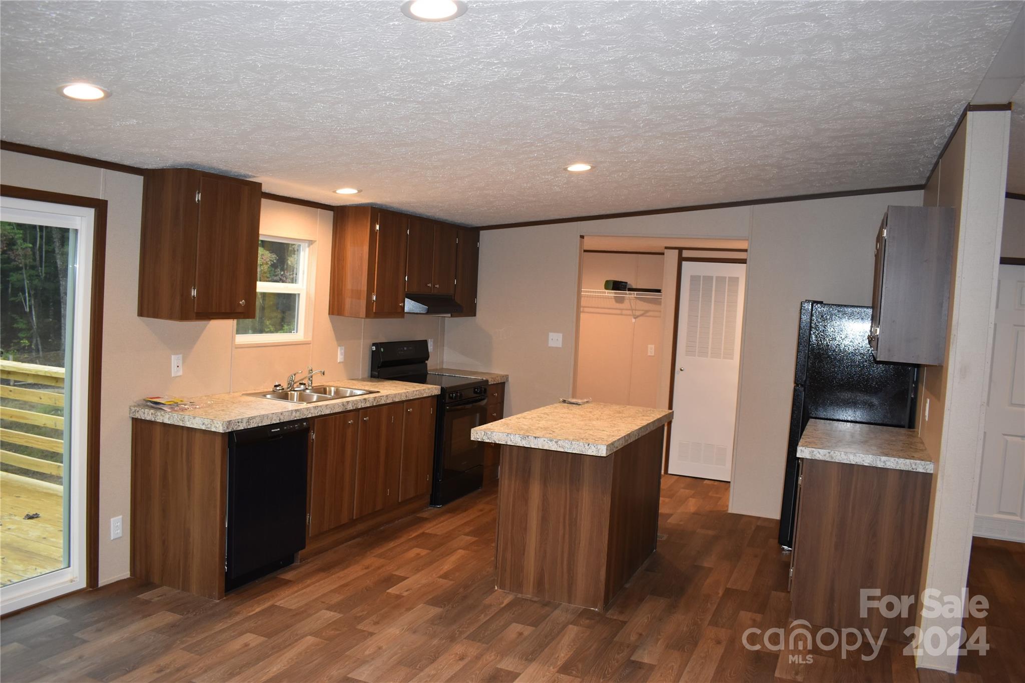 40 Madac Ridge Marion, NC 28752 - Photo 9 of 38