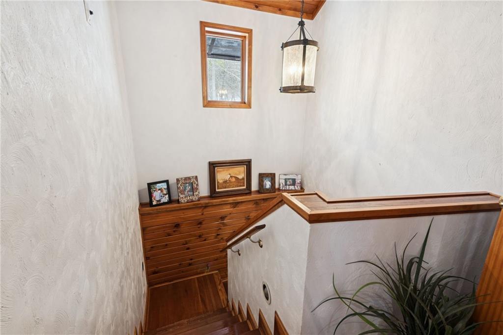 50 Potato Run Road Washington, PA 15301 - Photo 31 of 43 a view of a hallway with entryway