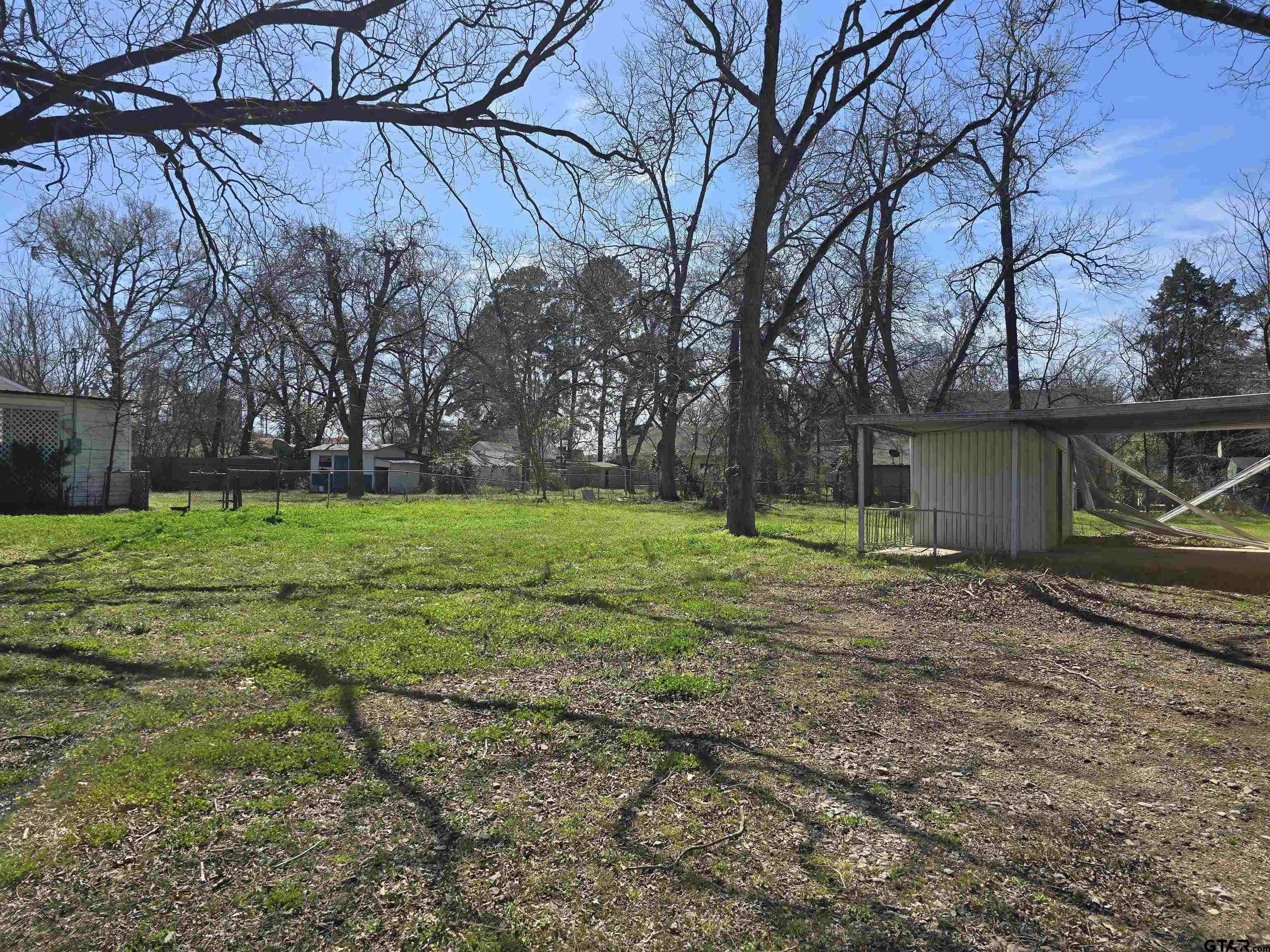 128 Hickory Street Pittsburg, TX 75686 - Photo 3 of 17