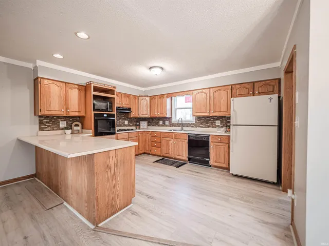 $254,900 | 914 West 5th Street, Mount Vernon, IN 47620