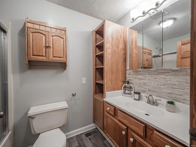 $254,900 | 914 West 5th Street, Mount Vernon, IN 47620