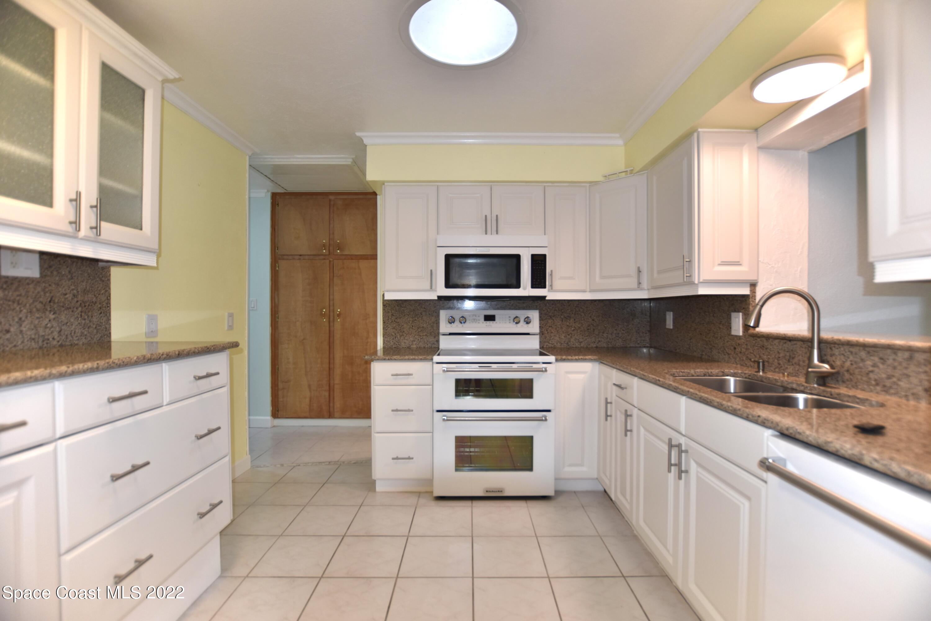 977 Kings Post Road Rockledge, FL 32955 - Photo 10 of 32 17