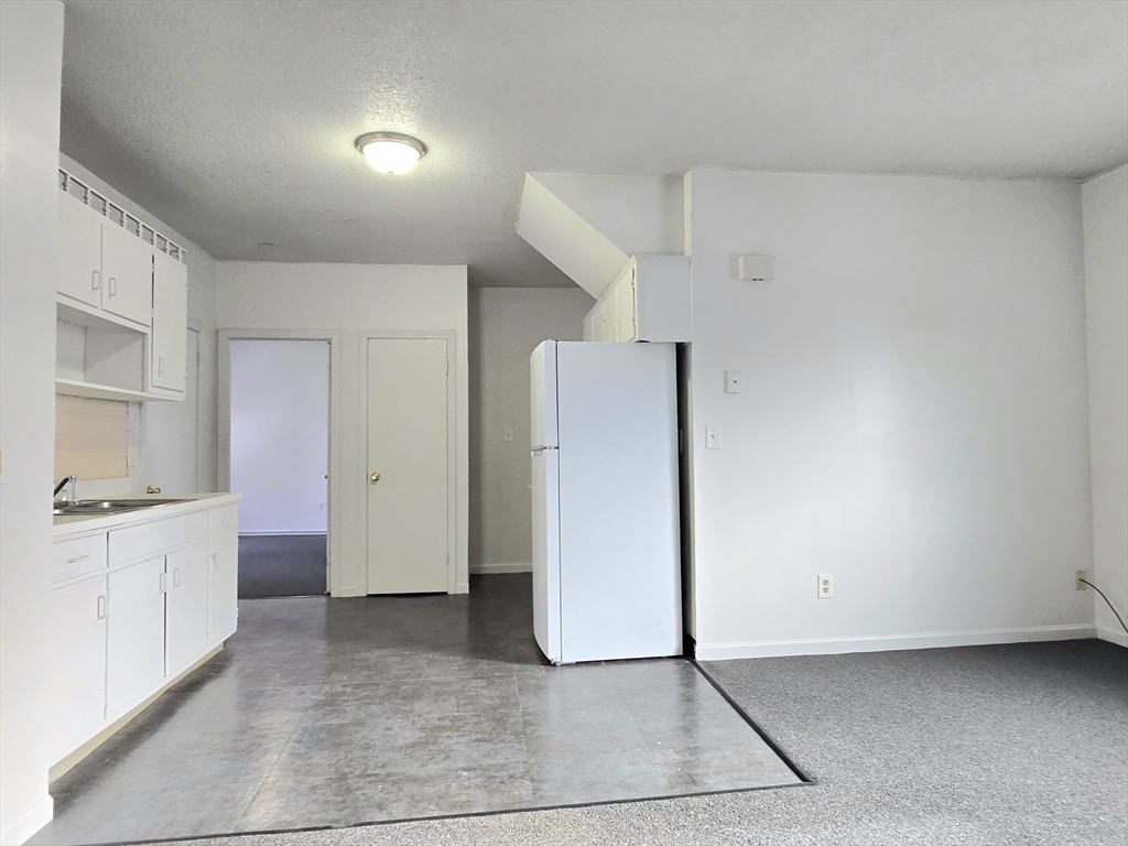 25 Myrtle Street, Unit 2R Taunton, MA 02780 - Photo 3 of 11