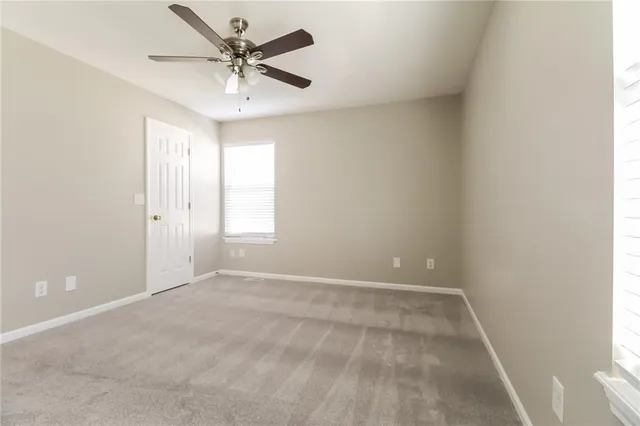 $2,410 | 3401 Northwest 84th Terrace, Kansas City, MO 64154