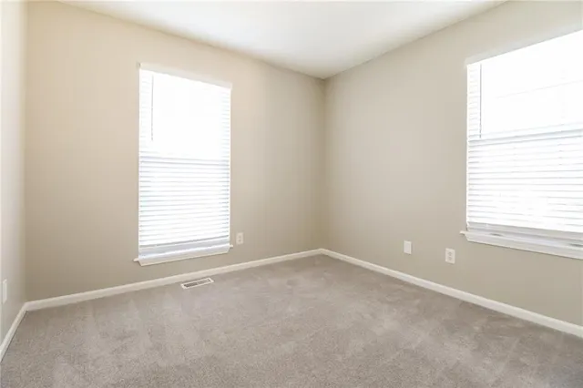 $2,410 | 3401 Northwest 84th Terrace, Kansas City, MO 64154