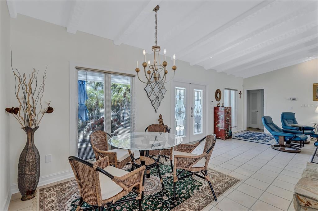 617 Rountree Drive Longboat Key, FL 34228 - Photo 13 of 41