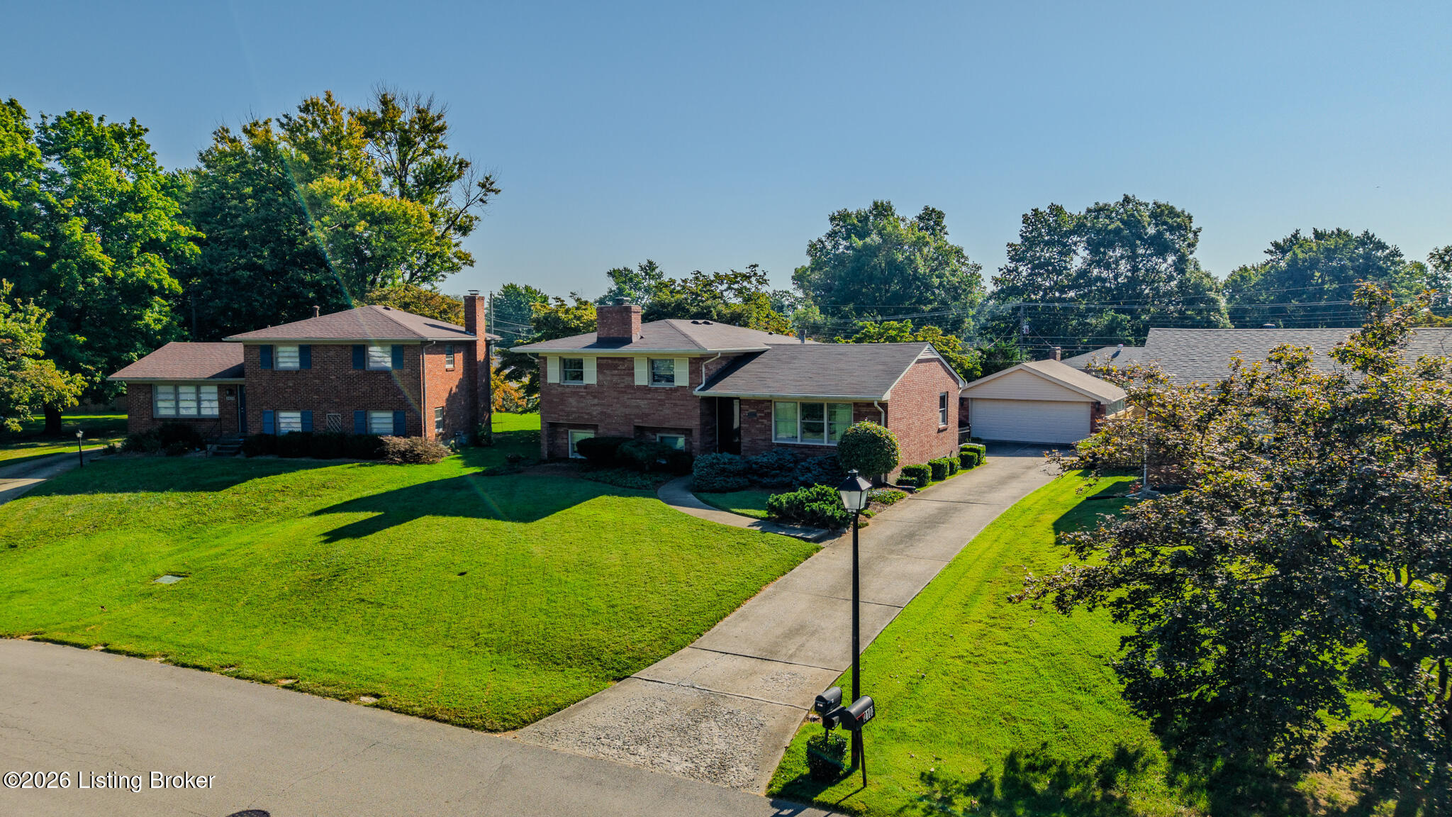 2022 Janlyn Road Louisville, KY 40299 - Photo 39 of 41 DJI_20260902100411_0025_D-HDR