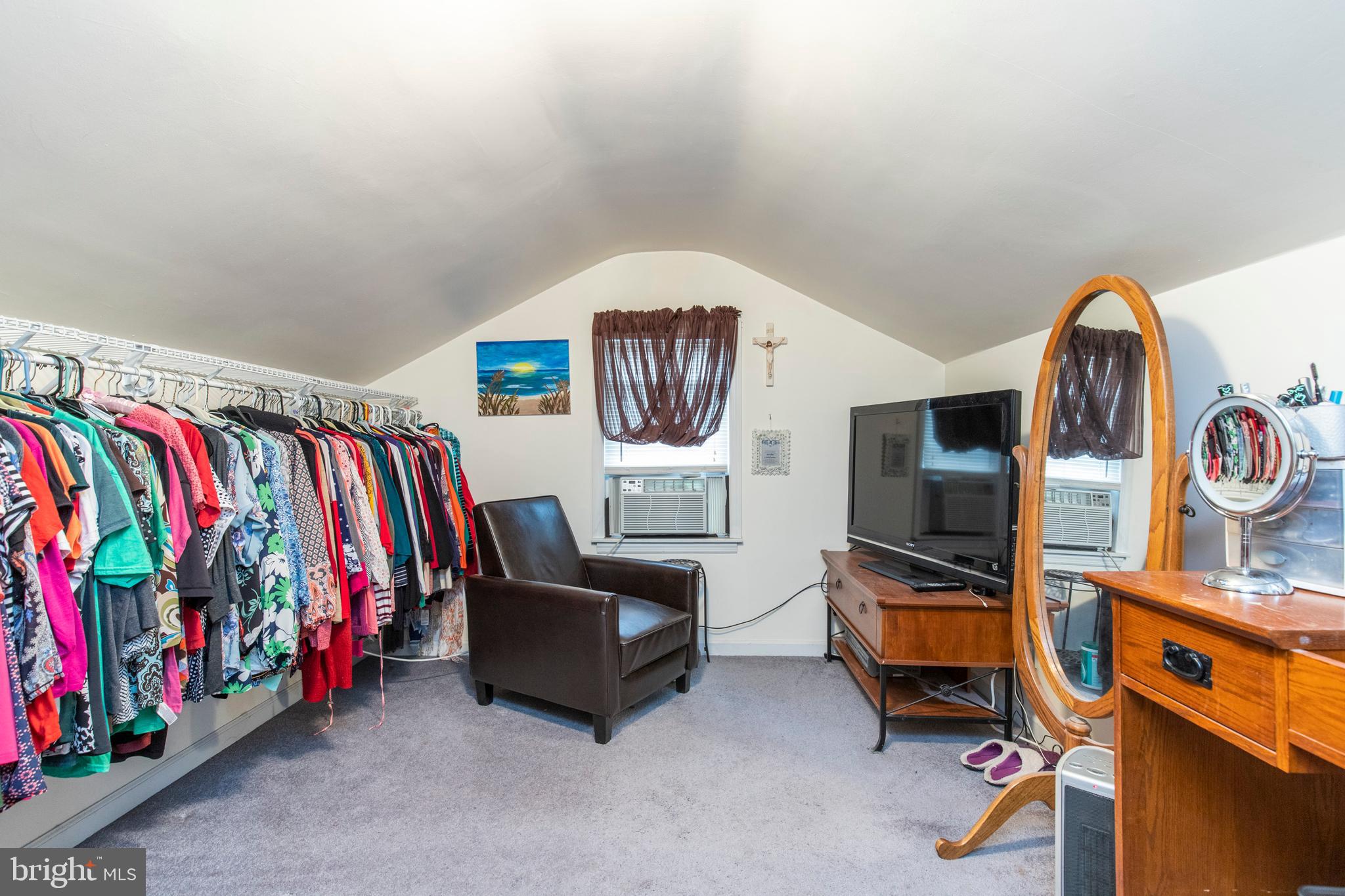 938 Kingsman Road Upper Chichester, PA 19061 - Photo 10 of 16 3rd bedroom