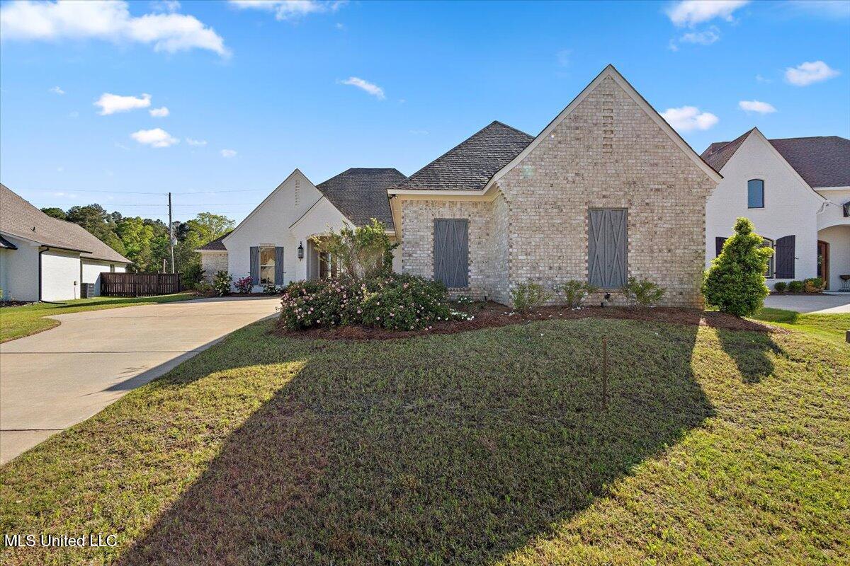 1319 Jasmine Way Flowood, MS 39232 - Photo 2 of 53 02-3HTP1650