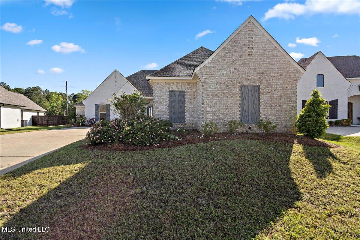 1319 Jasmine Way Flowood, MS 39232 - Photo 3 of 53 03-3HTP1653