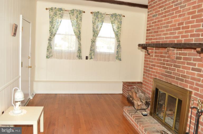 1023 Bosley Road Cockeysville, MD 21030 - Photo 11 of 24 Family Room