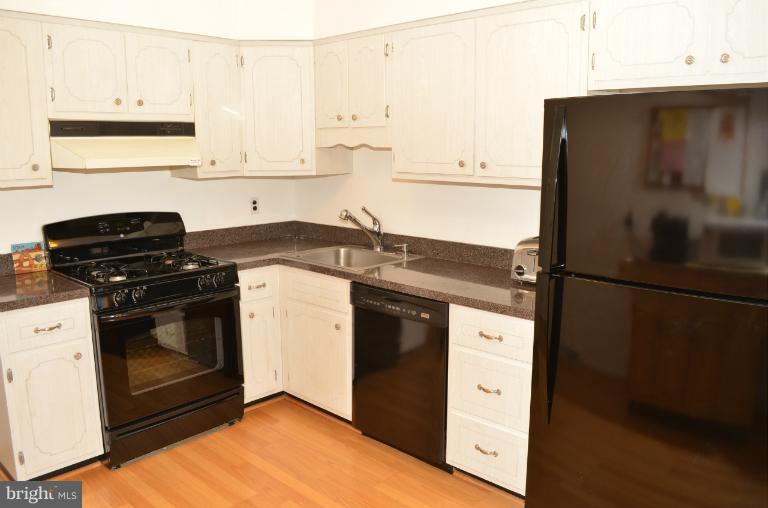 1023 Bosley Road Cockeysville, MD 21030 - Photo 3 of 24 Kitchen