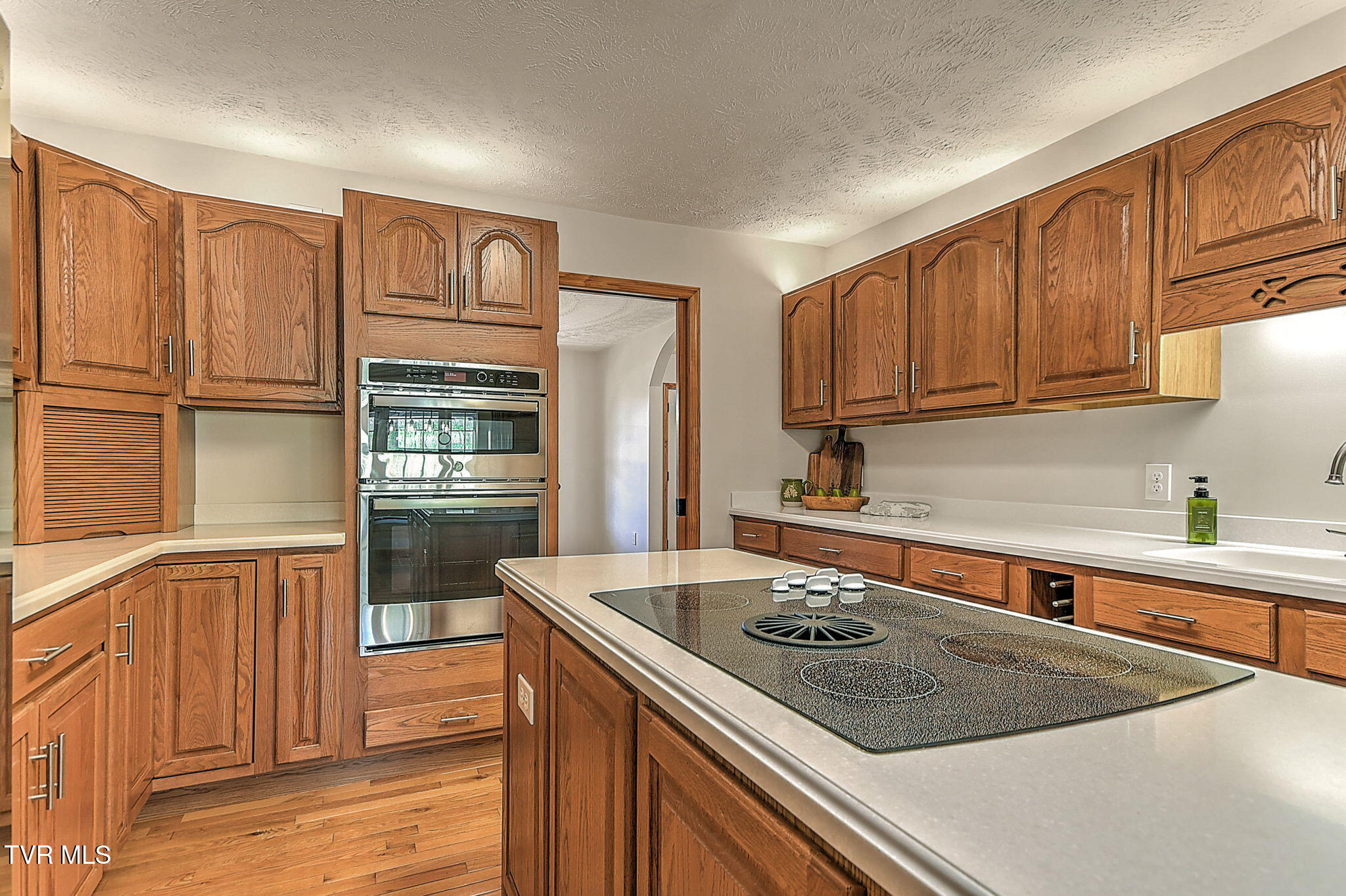 18137 Old Jonesboro Road Bristol, VA 24202 - Photo 28 of 90 31-web-or-mls-18137 Old Joboro GUnit-31