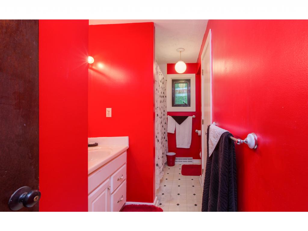 280 Chestnut Hill Road New Boston, NH 03070 - Photo 10 of 25