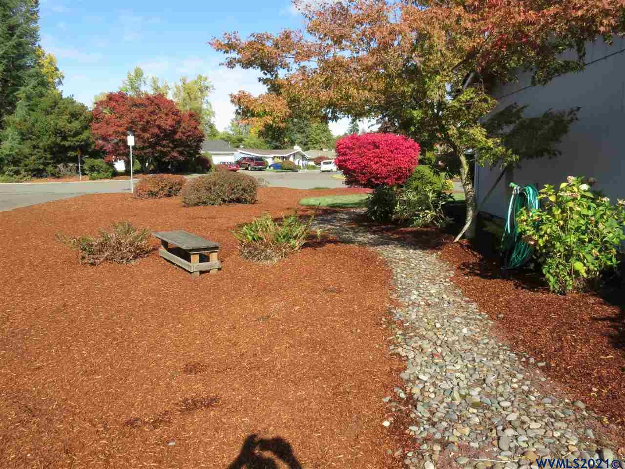 695 Southwest Mill Street Dallas, OR 97338 - Photo 18 of 21 Gallery Image 18