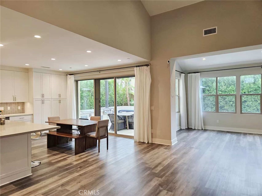 117 Parakeet Irvine, CA 92620 - Photo 11 of 18