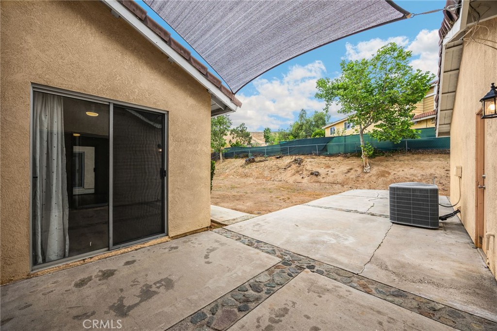 11324 Reid Court Riverside, CA 92505 - Photo 6 of 46