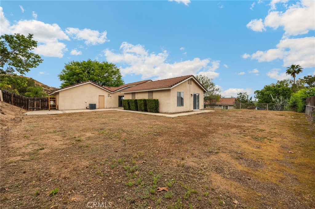 11324 Reid Court Riverside, CA 92505 - Photo 9 of 46