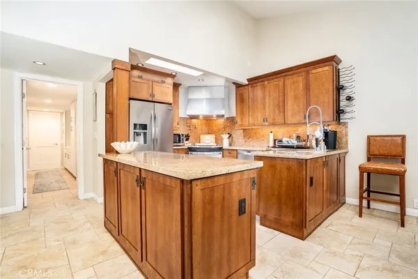 $1,424,000 | 7195 Little Harbor Drive, Huntington Beach, CA 92648