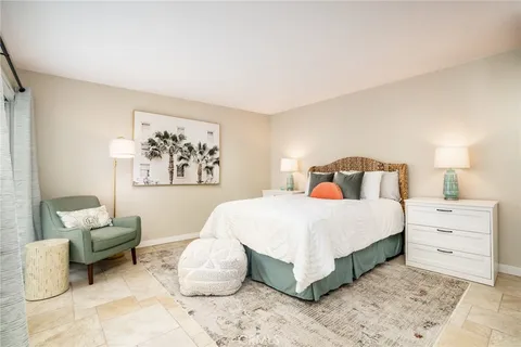 $1,424,000 | 7195 Little Harbor Drive, Huntington Beach, CA 92648