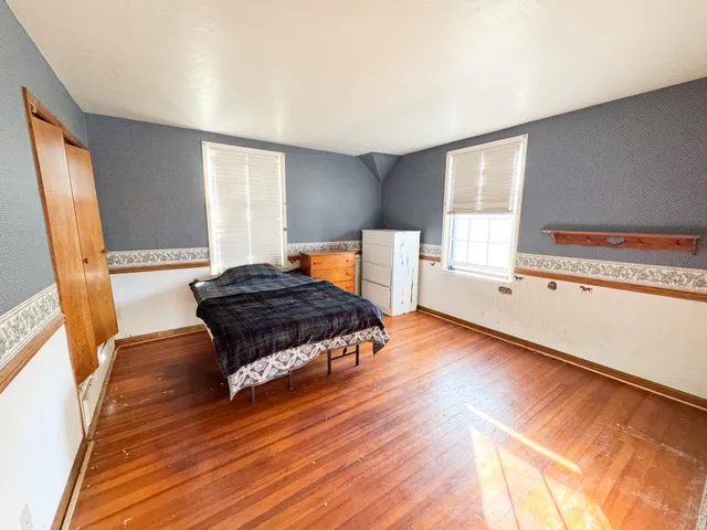 $194,500 | 210 Delaware Avenue, Adrian, MN 56110