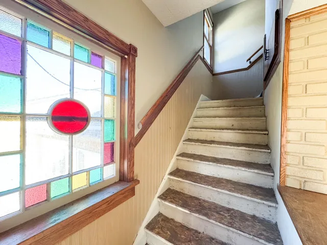 $194,500 | 210 Delaware Avenue, Adrian, MN 56110