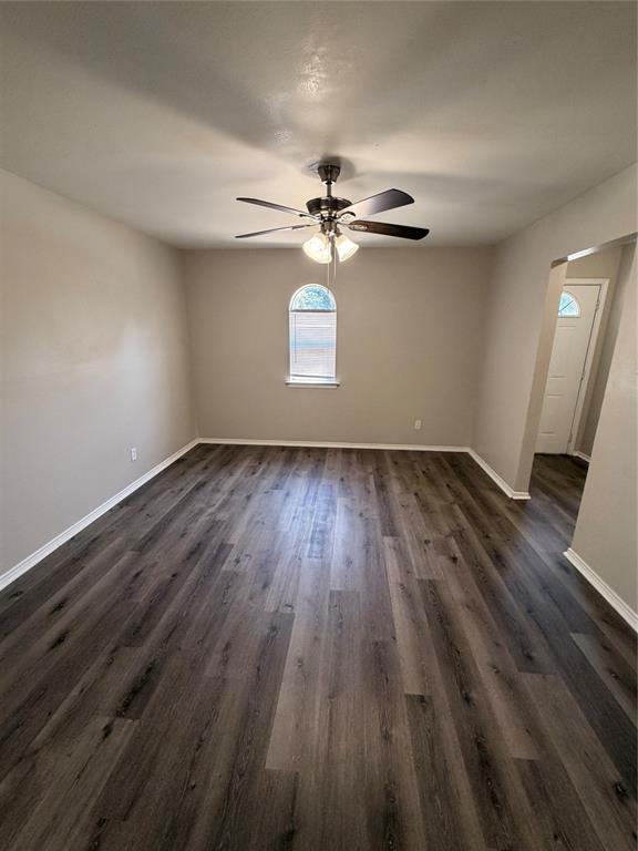 2510 South Fielder Road Arlington, TX 76015 - Photo 6 of 19 Gallery Image 6