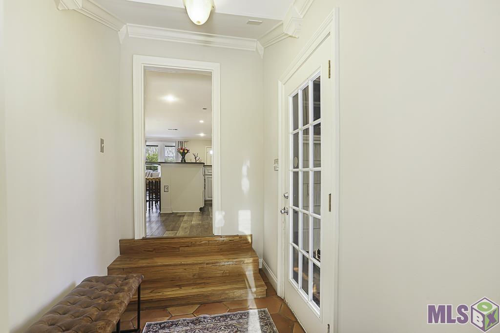 1338 Aberdeen Avenue Baton Rouge, LA 70808 - Photo 9 of 24 Entry to Bedroom and Patio